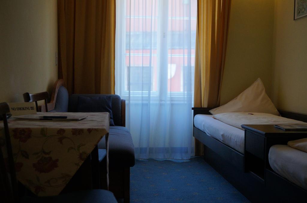 إنسبروك Hotel Happ الغرفة الصورة
