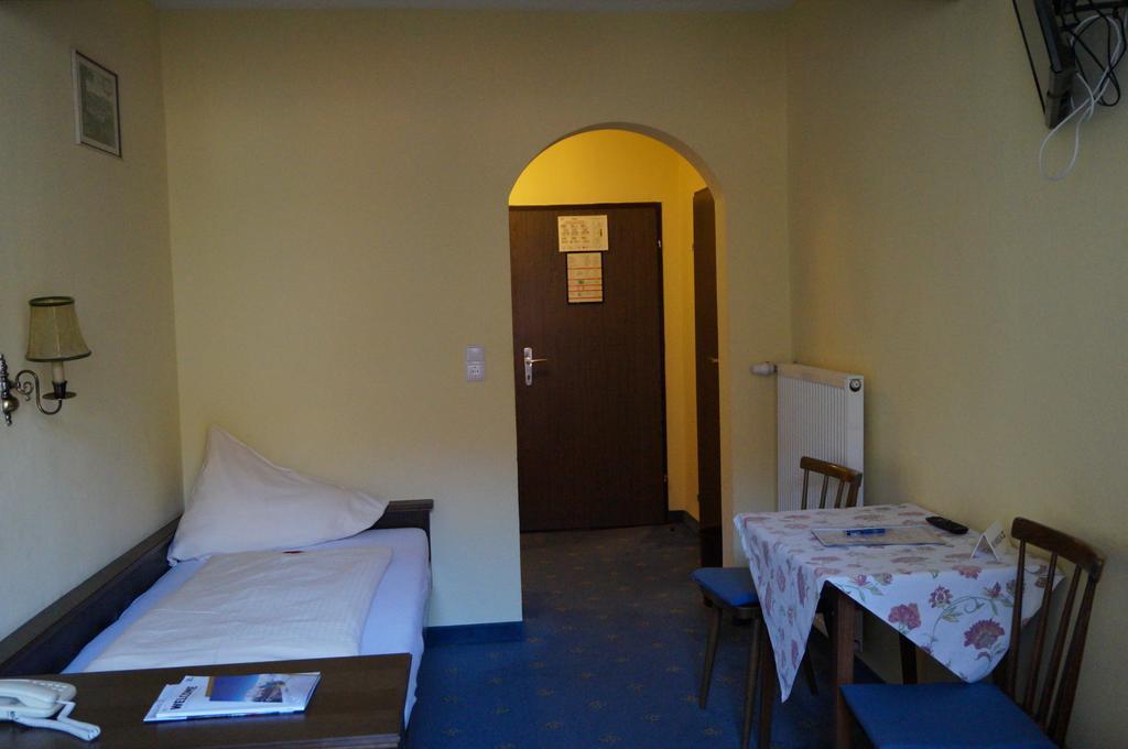 إنسبروك Hotel Happ الغرفة الصورة