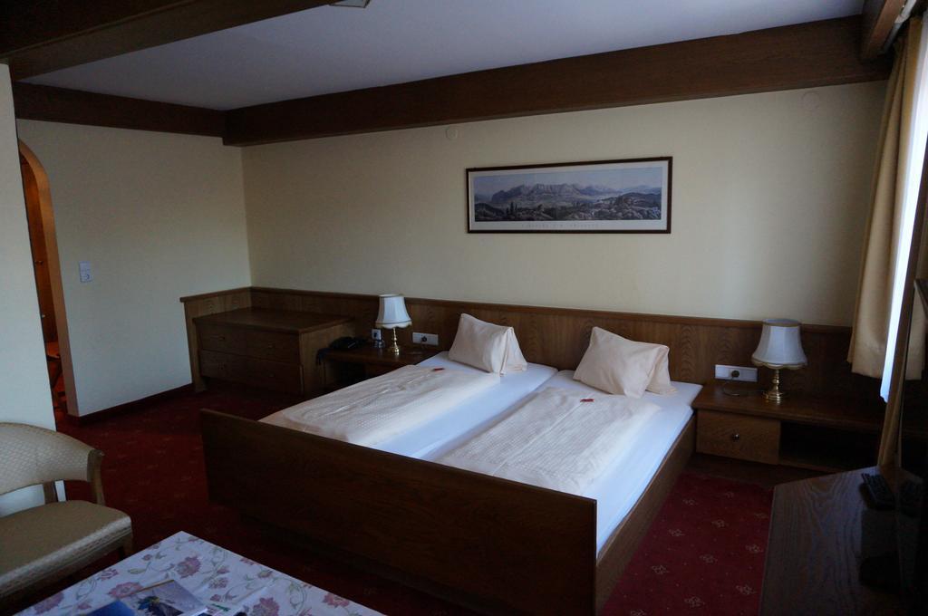 إنسبروك Hotel Happ الغرفة الصورة